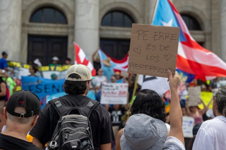 Mientras, los desarrolladores del complejo turístico y residencial, en Cabo Rojo, destacan que cumplen con las exigencias de las agencias reguladoras