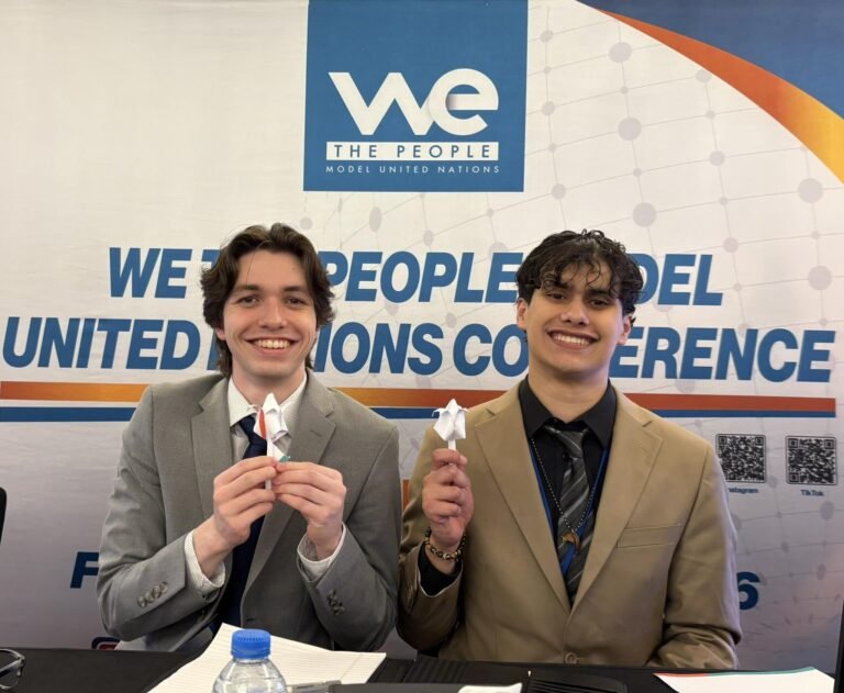 Ryan Rivera Cabrera, de 19 años, debió regresar a los Estados Unidos el 28 de febrero, pero no ha conseguido un vuelo debido a las hostilidades en Oriente Medio