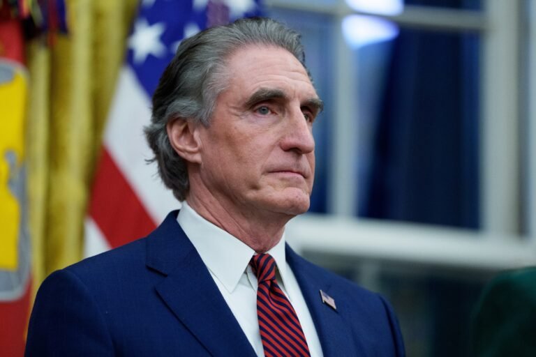 Fue recibido por la encargada de negocios estadounidense y el viceministro venezolano para Europa y América del Norte