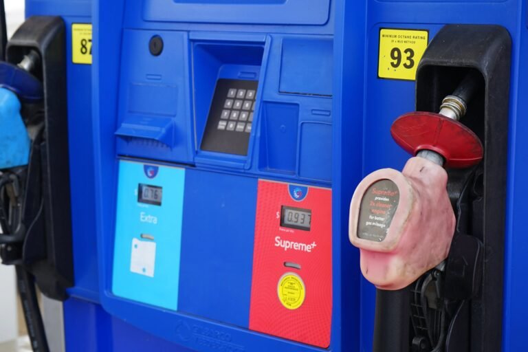 La agencia también lanzó una iniciativa, junto a AARP Puerto Rico, para educar sobre fraude a adultos mayores