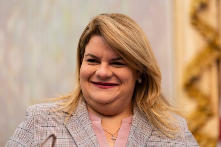 Aun así, la gobernadora insistió en su intención de cancelar el contrato del consorcio