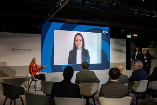 Dice que impulsará un “acuerdo nacional” y elecciones