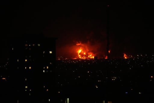 El conflicto se expande en la región, entrando en su noveno día, con ataques a nuevos objetivos y sacudiendo los mercados globales