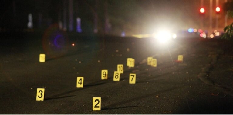 El querellante alegó que un encapuchado les disparó