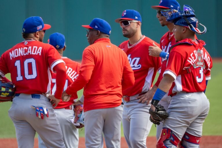 El equipo caribeño participa en el torneo mundialista con la mirada puesta en el béisbol pese a la difícil realidad que enfrenta el país