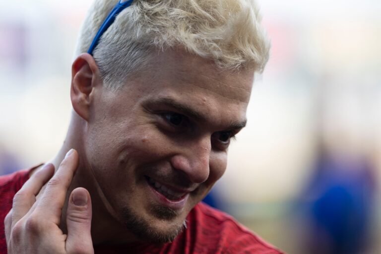 Hace varios días, el jugador boricua se convirtió en padre por segunda vez y viajó a la isla para estar con el equipo en el Clásico