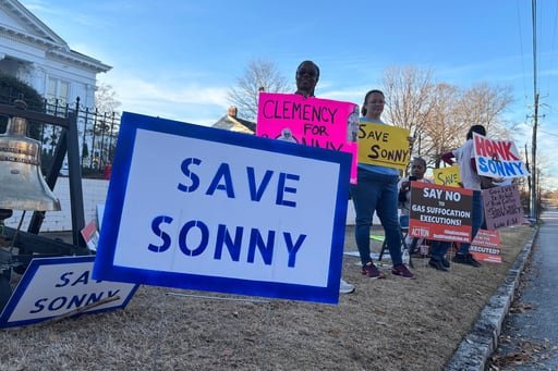 Gobernadora de Alabama conmutó pena de muerte de recluso de 75 años. Consideró injusto ejecutarlo al no ser el tirador del crimen