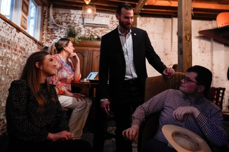 El republicano Clay Fuller y el demócrata Shawn Harris se enfrentarán el 7 de abril por el escaño en la Cámara de Representantes, luego que ninguno alcanzara una mayoría absoluta en la elección especial del martes