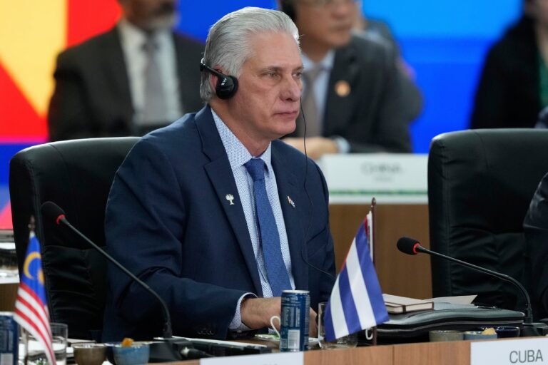 El propósito de estas conversaciones es, “en primer lugar, identificar cuáles son los problemas bilaterales que necesitan una solución”, indicó el presidente Miguel Díaz-Canel