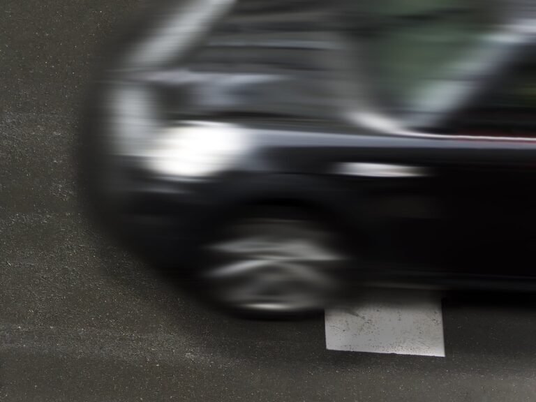 La Policía informó que un tramo de la vía, desde la Armería Triple A hasta el centro comercial de Santa Rosa, fue cerrado al tránsito
