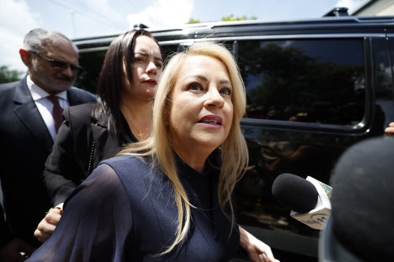 Secretario de Asuntos Públicos asegura que la situación de la exgobernadora convicta no es igual a la de Ricardo Rosselló, quien tampoco cumplió cuatro años como mandatario