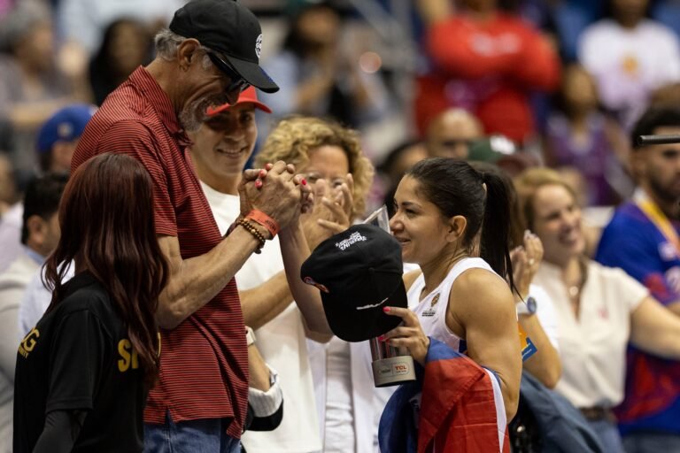 Carlos Arroyo estuvo el martes viendo la magistral actuación de la veterana armadora en el clasificatorio al Mundial y le hizo recordar la hazaña del legendario pívot en el Preolímpico de 2003