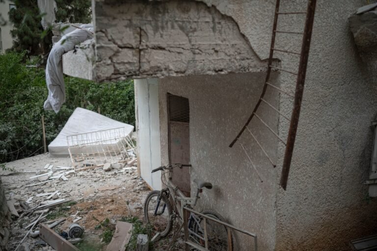 Irán intensificó sus ataques contra infraestructura energética en países del Golfo Pérsico, alcanzando instalaciones gaseras en Qatar