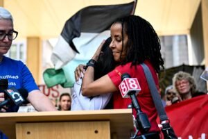 La activista afroboricua y presidenta del National Immigration Law Center comparte las raíces que la han conectado siempre con Puerto Rico