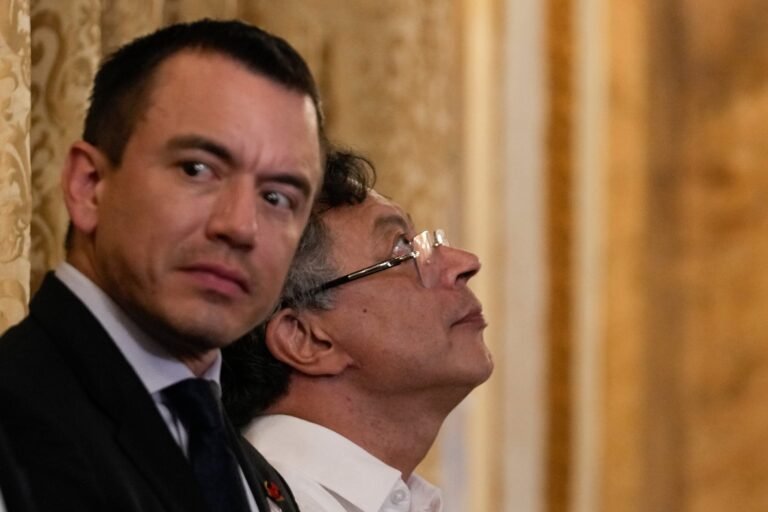 Se trata de otro episodio en la disputa entre ambos mandatarios que tiene sumido a Colombia y Ecuador en una guerra comercial desde enero