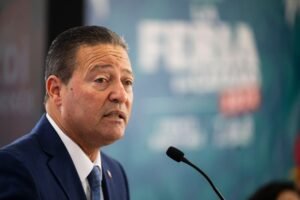 El funcionario se ausentará temporalmente del ayuntamiento mientras recibe tratamiento para la mielofibrosis