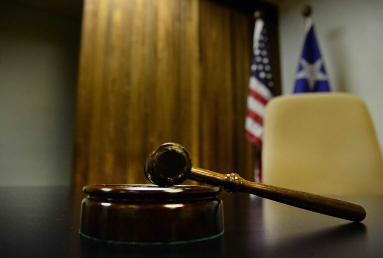 Augusto Pérez Ramos quedó libre bajo supervisión electrónica tras pagar una fianza de $130,000