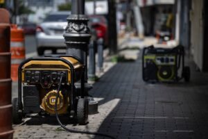 A las 6:00 p.m., quedaban menos de 1,800 clientes sin servicio; sobre 200,000 abonados no tuvieron energía eléctrica en el pico de los relevos