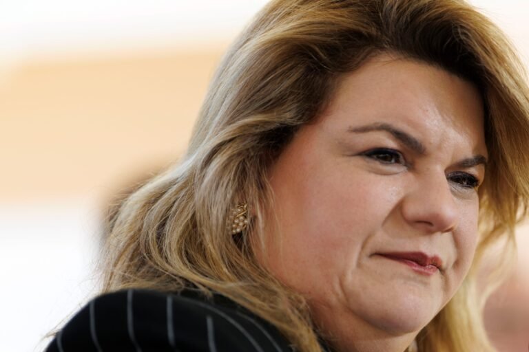 Será el momento en que coincidirá cara a cara con el presidente del Senado, con quien no intercambia palabras hace poco más de dos meses