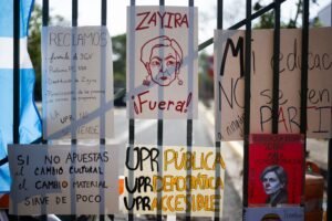 La presidenta de la institución convocó el encuentro en momentos en que varios recintos han decretado paros y huelgas