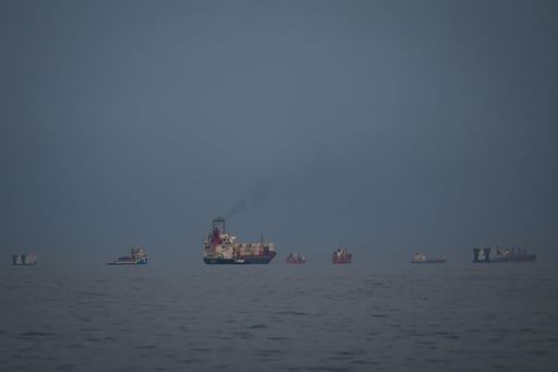 El conflicto ha mantiene a 20,000 marineros a bordo de los barcos varados