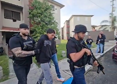 La Policía llevó a cabo un operativo para diligenciar un allanamiento en el residencial Luis Muñoz Morales