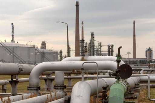 La UE dio luz verde a un préstamo de $106,000 millones después de que se reanudaran los flujos de petróleo