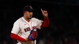 El lanzador vegalteño habla sobre su primera aparición con los Red Sox, logrando dominar a los Yankees en su actuación como relevista