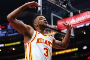Los Hawks lideraron casi todo el partido, tras construir una ventaja de 18 puntos en la primera mitad