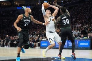 Los Timberwolves frenaron a los Nuggets en solo 11 puntos en el primer cuarto, un récord para ellos en postemporada