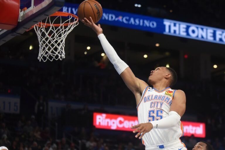 La sustitución se debe a la lesión en una práctica del refuerzo Terrence Davis, un día después de brillar en la victoria sobre Santurce