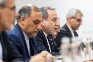 Las conversaciones previstas para el sábado se producen en un momento en que gran parte del mundo está en vilo por una guerra