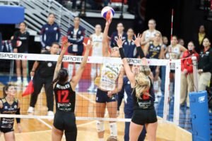 Santurce dominó el primer choque en tres parciales en el Coliseo Roberto Clemente