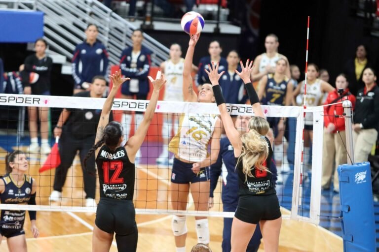 Santurce dominó el primer choque en tres parciales en el Coliseo Roberto Clemente