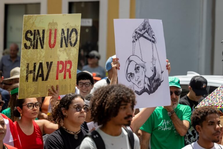 La presidenta del sistema universitaria no ha cumplido con las exigencias de la comunidad universitaria, indicó un líder estudiantil