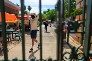 A un mes del inicio de manifestaciones en la mayoría de los recintos del sistema, el descontento con la administración de Zayira Jordán Conde continúa