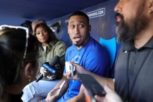 El cerrador boricua avanza en su recuperación tras operación en el codo y ya fija su retorno después del Juego de Estrellas