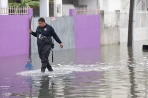 Además, algunos están siendo afectados por fuertes tronadas
