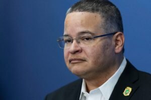 El secretario de Salud advierte, sin embargo, que no coincide con las conclusiones del informe que su agencia refirió, el cuatrienio pasado, al Departamento de Justicia