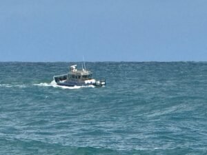 Desde las 6:00 a.m., personal de la Oficina de Manejo de Emergencias Municipal, así como otras agencias, retomaron los esfuerzos para localizar a Jonathan Luis Michell Álvarez