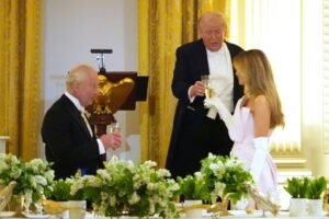 El presidente Donald Trump y la primera dama recibieron al rey Carlos III y a la reina Camilla en una cena de etiqueta en la Casa Blanca