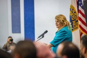 La mandataria Jenniffer González destacó que el presupuesto que se presentará a la Junta Fiscal contempla la nueva escala de sueldos, que busca que entre en vigor el 1 de julio