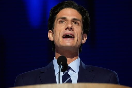 La campaña de Jack Schlossberg gana tracción en medio de un renovado fervor por la familia Kennedy, alimentado por una exitosa serie de televisión