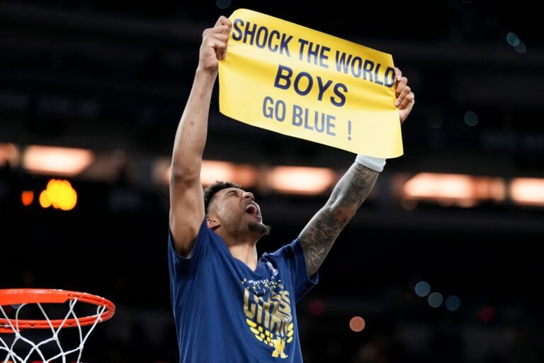 Ambos canasteros estuvieron activos en el partido final de la NCAA entre UConn y Michigan