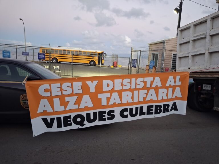 Residentes de la isla municipio protestan para exigir que el alza en los pasajes solo aplique a extranjeros