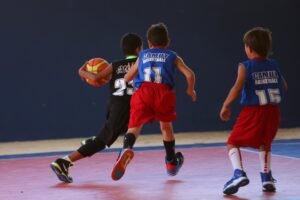 La Federación de Baloncesto de Puerto Rico evalúa la idea de establecer un “tiempo pedido” dirigido exclusivamente a los adultos para calmar los ánimos cuando sea necesario