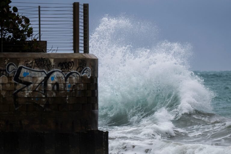 El Servicio Nacional de Meteorología, además, advirtió sobre actividad de lluvia en algunas zonas de Puerto Rico