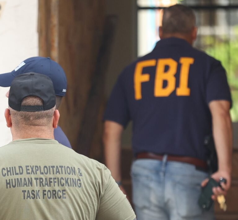 Las detenciones están a cargo de agentes del FBI