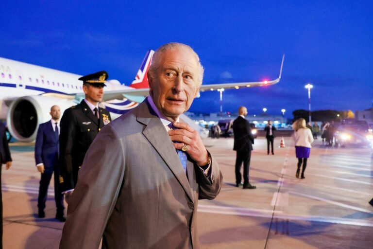 La visita durará cuatro días y fue criticada por algunas personas en la clase política británica