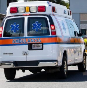 Estaba realizando labores de pintura en su residencia cuando ocurrió el incidente, indicó la Policía